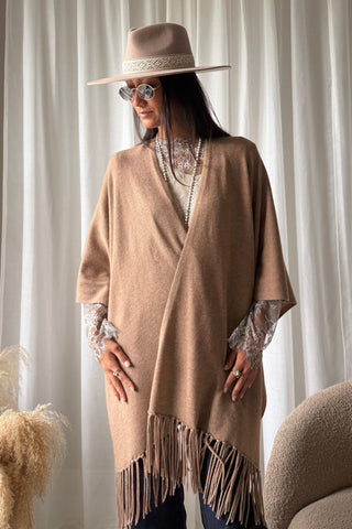 Zermatt poncho luxury, mocha mousse