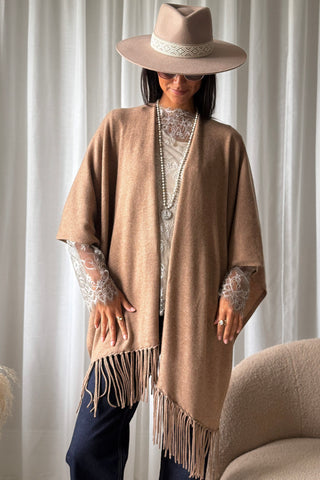 Zermatt poncho luxury, mocha mousse