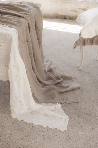 Vintage pellavapöytäliina, cashmere