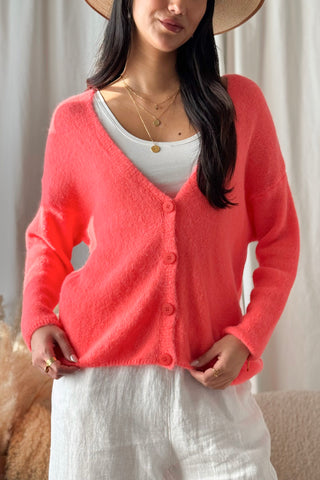 Cheerful neuletakki, neon coral