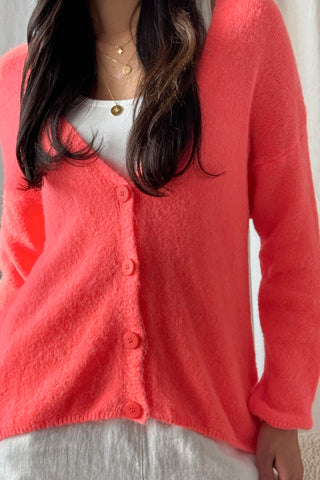 Cheerful neuletakki, neon coral