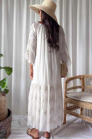 Daisy Dreams silkkiviskoosimekko, hiekka