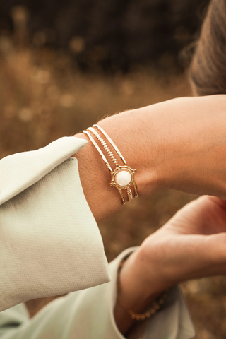 Ettie rannekoru, kulta