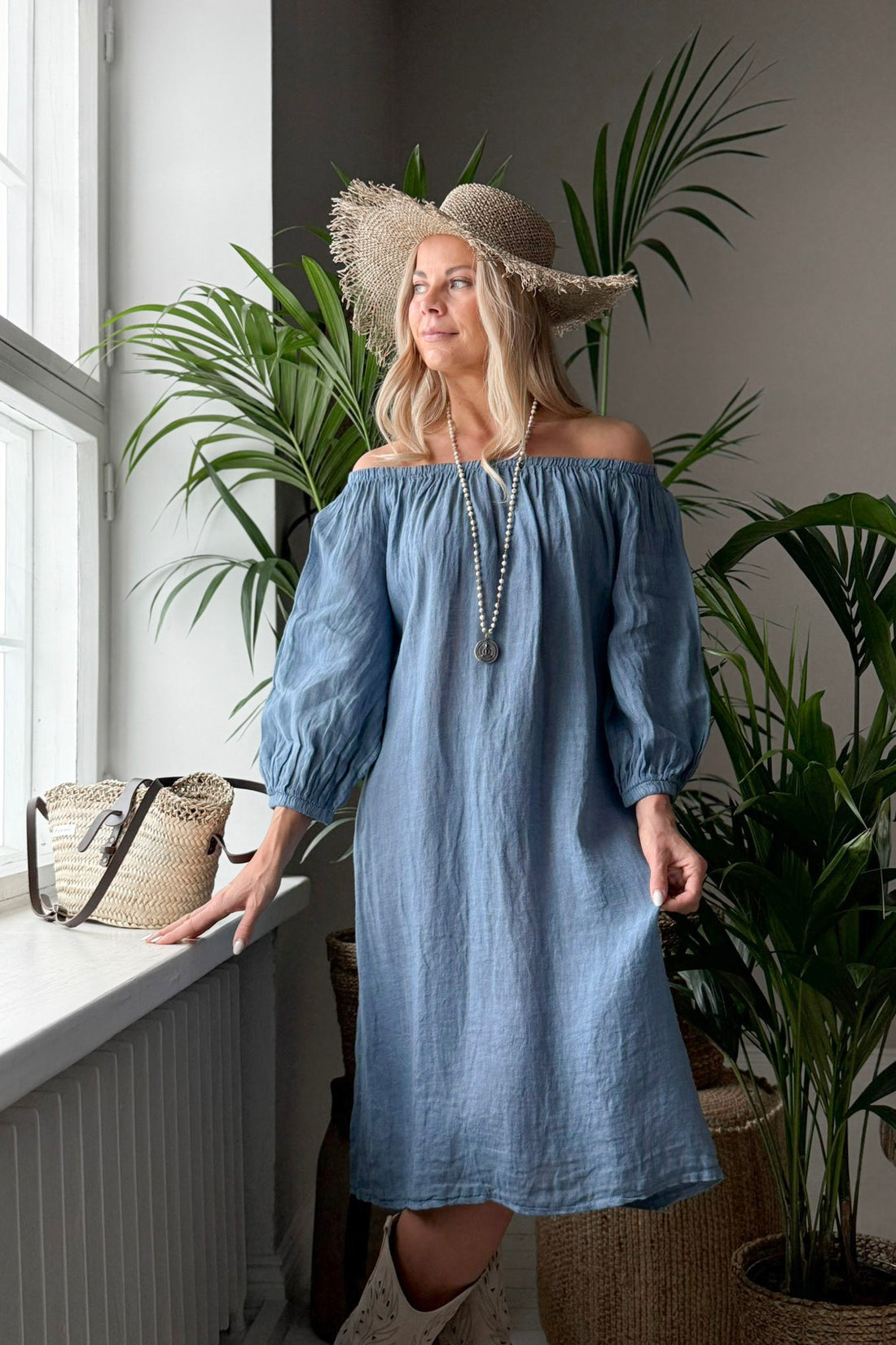 First Love linen dress, denim blue – BYPIAS