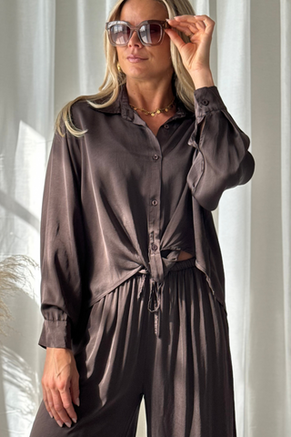 Julien satiinipusero, chocolate