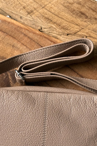 Keira vyölaukku, dusty taupe