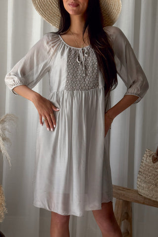 Lucy Rose silkkiviskoosimekko, taupe