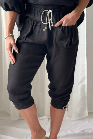 Mameluk linen capris, black