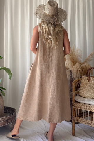 Mila pellavamekko, safari