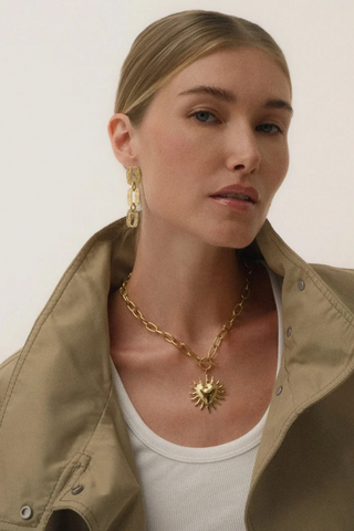Nikka earrings, gold