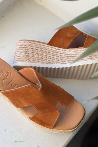 Serra paksupohjaiset pistokkaat, camel