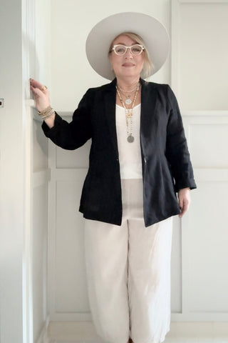 Timeless linen blazer, black