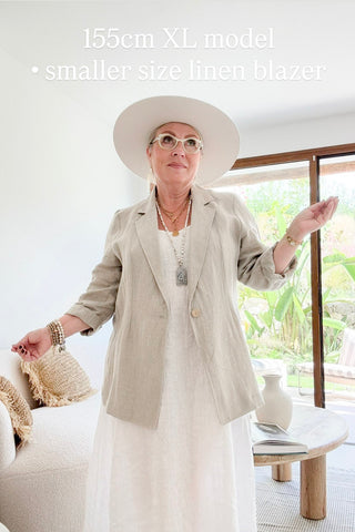 Timeless linen blazer, natural