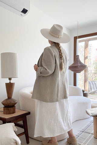 Timeless linen blazer, natural