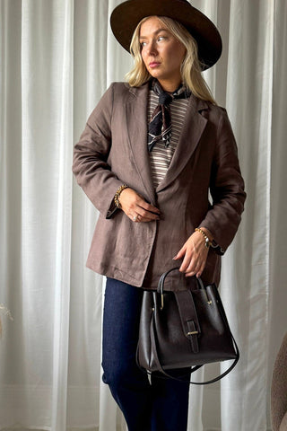 Timeless linen blazer, coffee