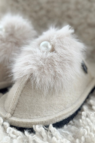 Toffeli slippers with pearl, off white 