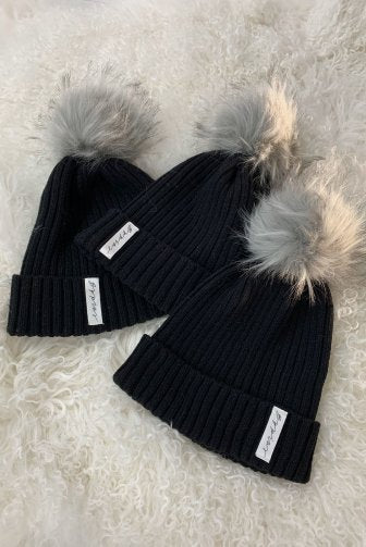 Pom-pom pipo, musta/harmaa