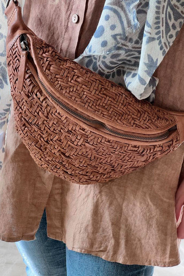 Aster punottu vyölaukku, caramel