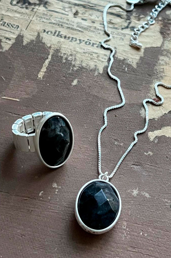 Carla sormus, dark grey