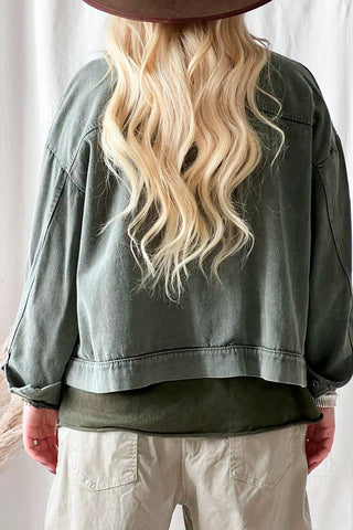 Demi cropped jacket, camo green