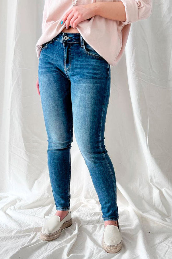 Skinny farkut, mid wash